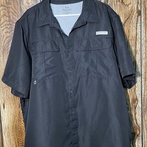 Black Realtree fishing shirt size XXL